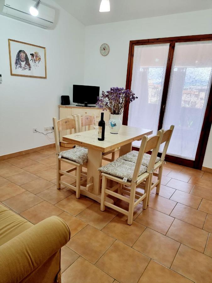 La Casa Di Arly Apartment ออลเบีย ภายนอก รูปภาพ